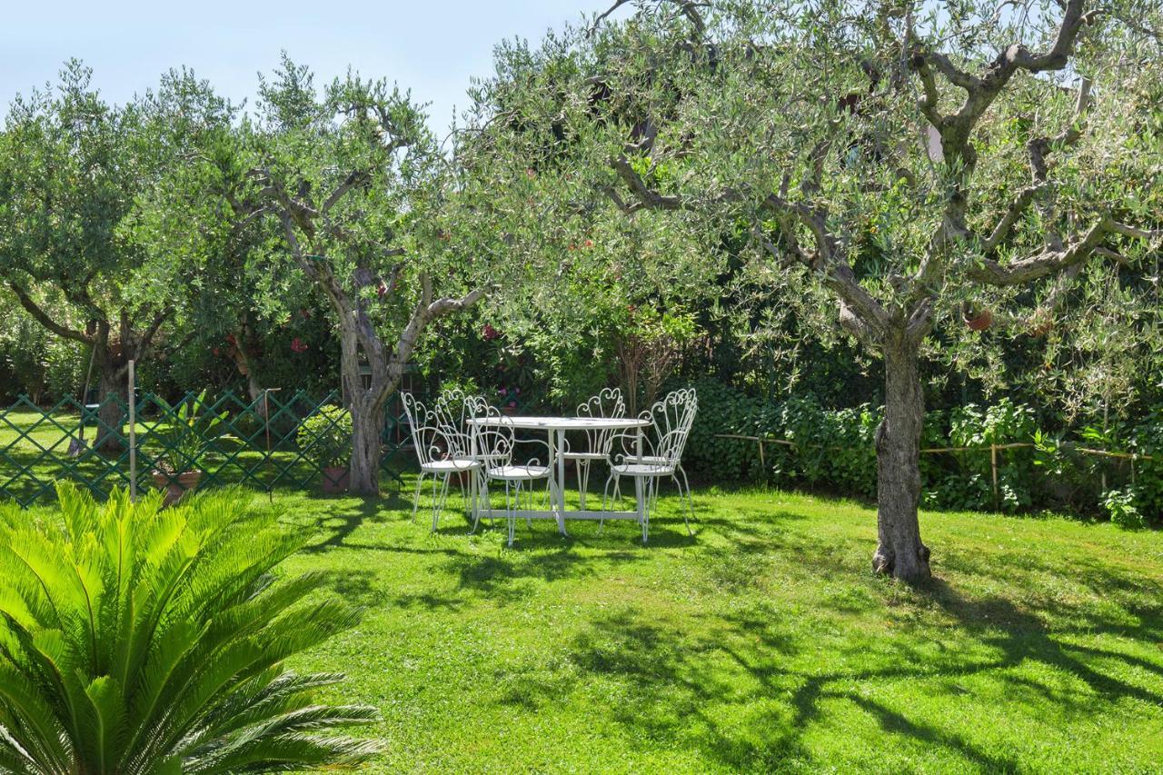 Villa Aurora-Holiday Home Apt 2 Bardolino Extérieur photo