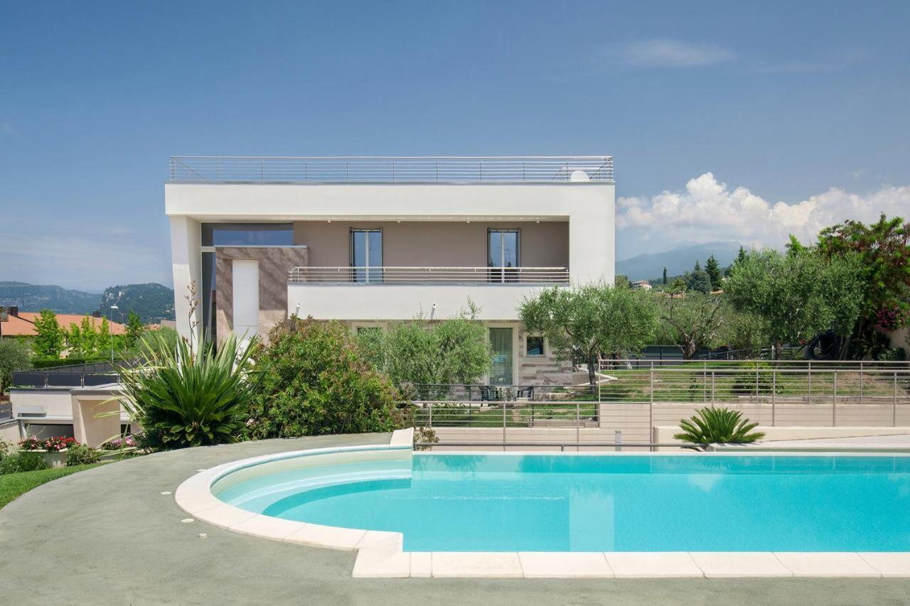 Villa Aurora-Holiday Home Apt 2 Bardolino Extérieur photo