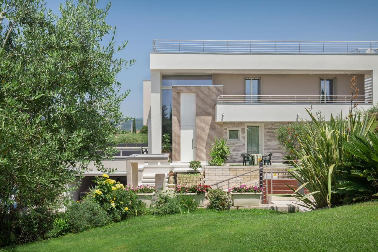 Villa Aurora-Holiday Home Apt 2 Bardolino Extérieur photo