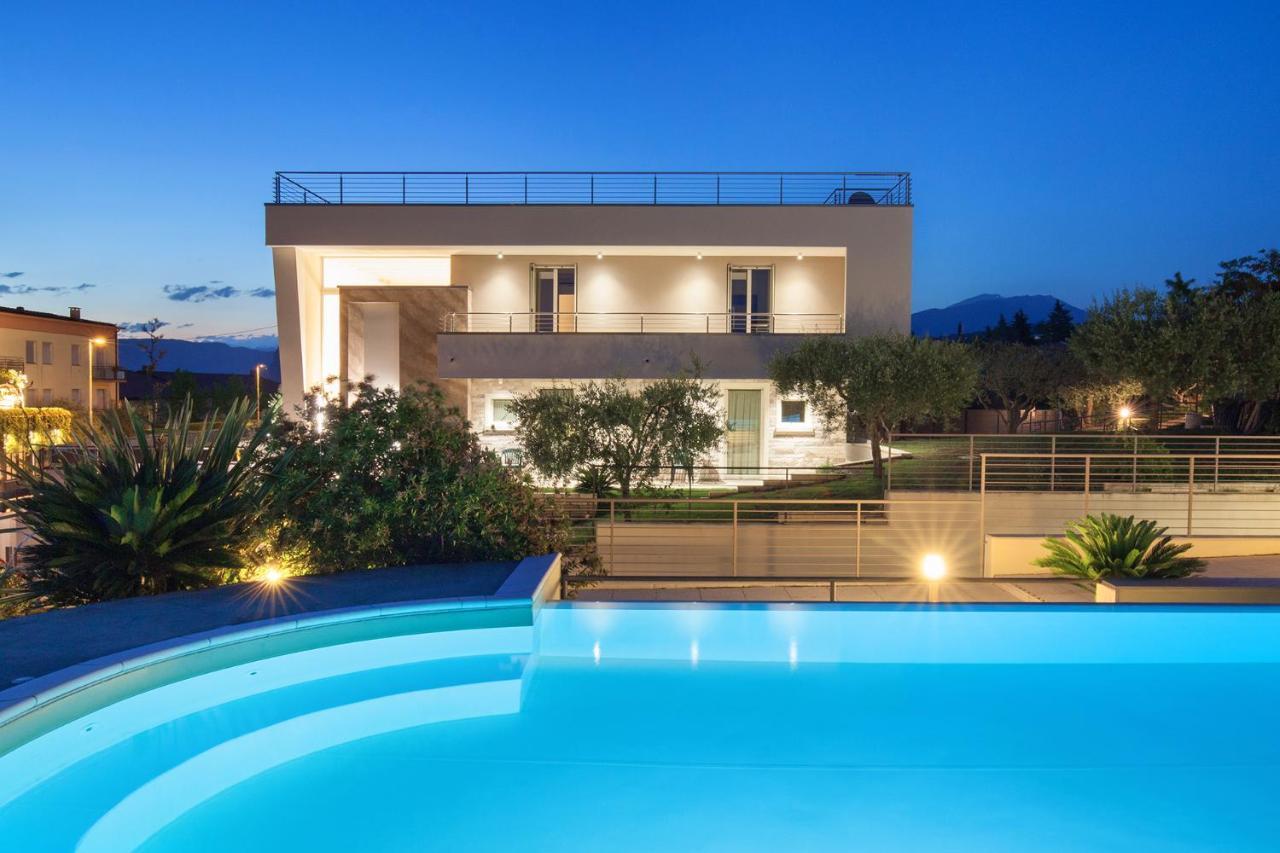 Villa Aurora-Holiday Home Apt 2 Bardolino Extérieur photo